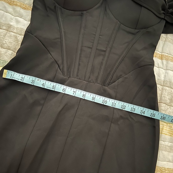 PrettyLittleThing Black Off-Shoulder Maxi Dress - Picture 6 of 8